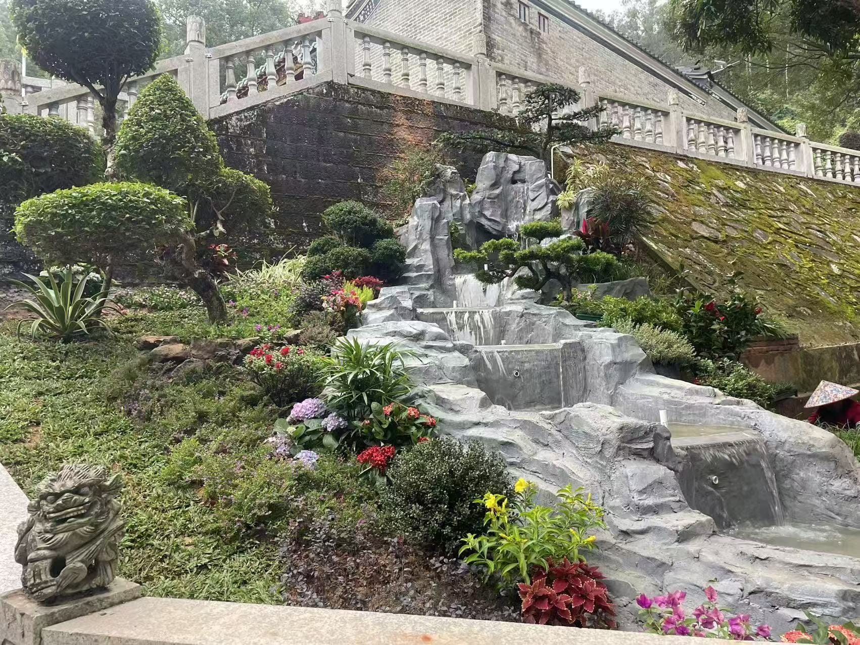 假山水景與園林植物配置